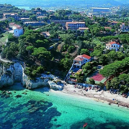 Апартаменты Charming Places Casa A, Just A Few Steps From The Sea Портоферрайо